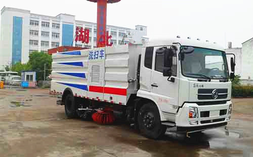 東風天龍洗掃車
