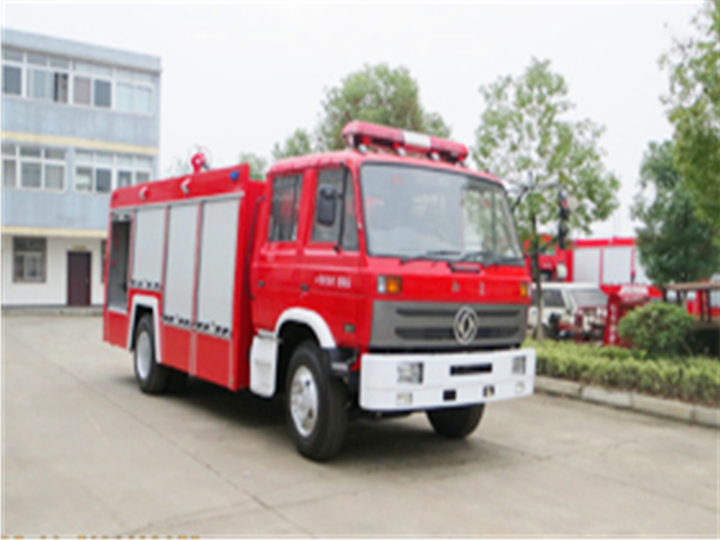東風5-6噸泡沫消防車