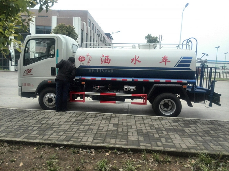 重汽5噸灑水車正左側面圖 重汽5噸灑水車正左側面圖