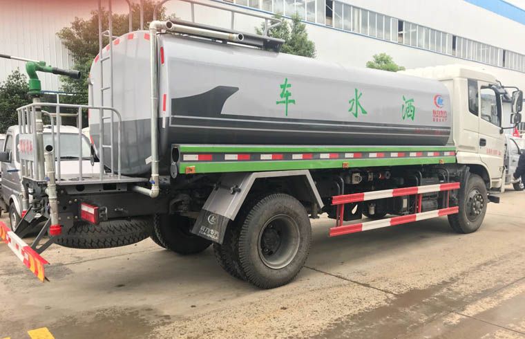 東風專底15方灑水車綠灰二色后右面圖