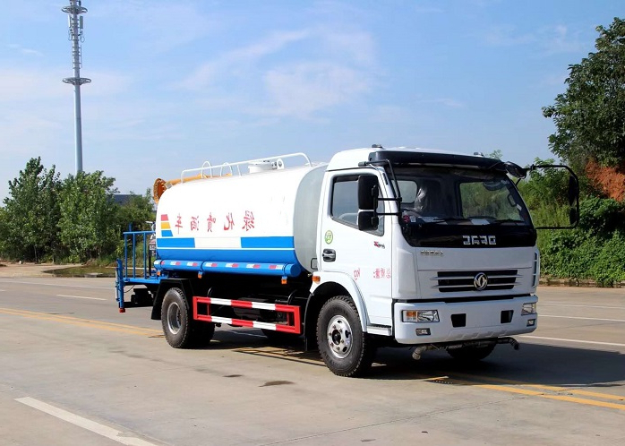東風大多利6方抑塵噴霧綠化噴灑車