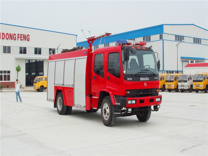 慶鈴五十鈴6噸泡沫消防車