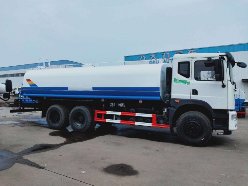 東風T5后雙橋灑水車右側面圖 東風T5后雙橋灑水車右側面圖