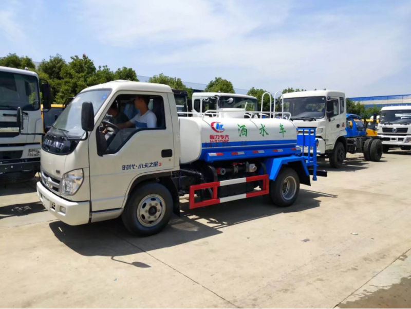 福田時代5方灑水車關(guān)左面圖 福田時代5方灑水車關(guān)左面圖