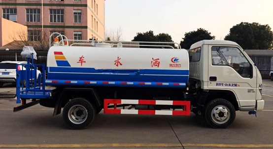 福田時代5噸灑水車正右側(cè)面圖 福田時代5噸灑水車正右側(cè)面圖