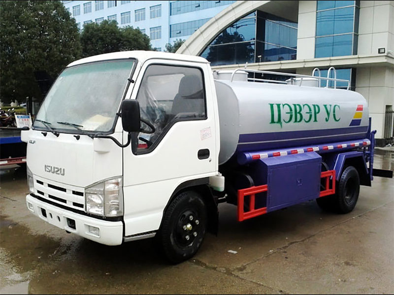 慶鈴五十鈴5噸灑水車前左面圖 慶鈴五十鈴5噸灑水車前左面圖