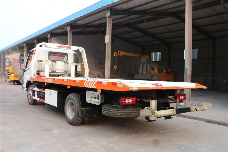 福田歐馬可一拖二清障車 后側圖 福田歐馬可一拖二清障車 后側圖