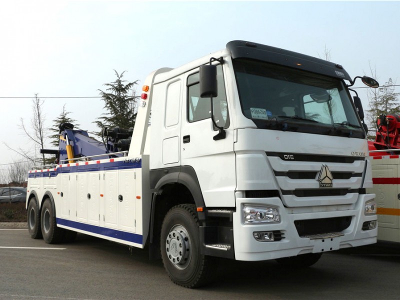 重汽后八輪一拖一清障車 前側(cè)圖 重汽后八輪一拖一清障車 前側(cè)圖