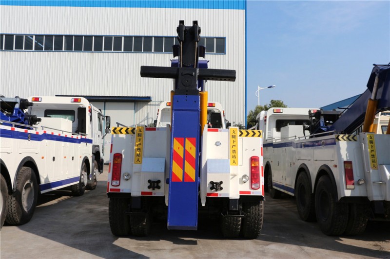 重汽后八輪一拖一清障車 正后圖 重汽后八輪一拖一清障車 正后圖