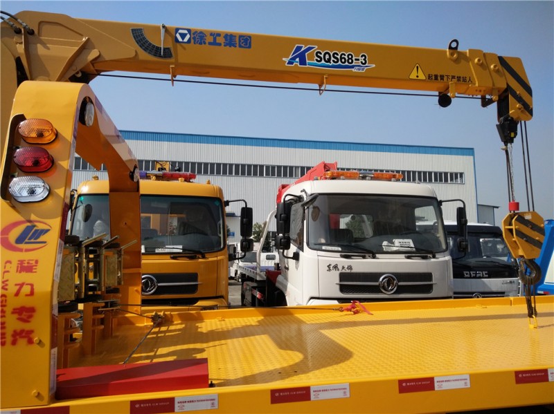 東風(fēng)凱普特平板帶吊清障車 前側(cè)圖 東風(fēng)凱普特平板帶吊清障車 前側(cè)圖