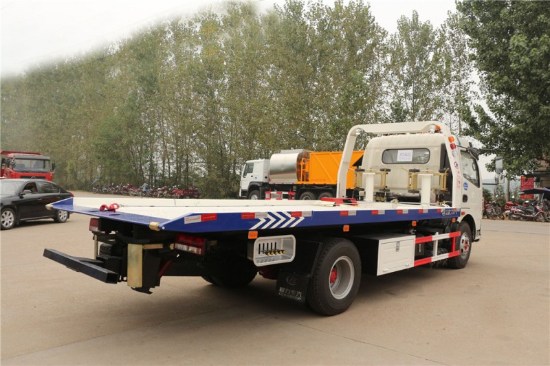 東風凱普特一拖二清障車 后側圖