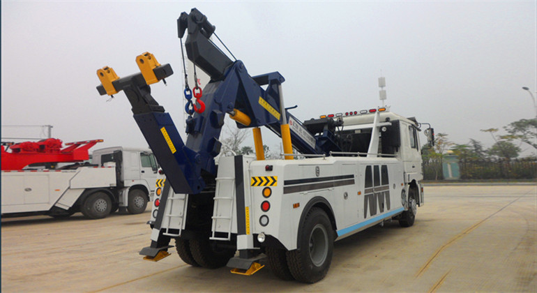 陜汽單橋托吊聯體清障車 后側圖