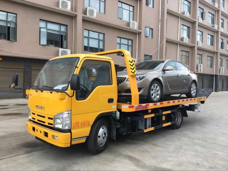 慶鈴五十鈴藍(lán)牌平板清障車 前側(cè)圖