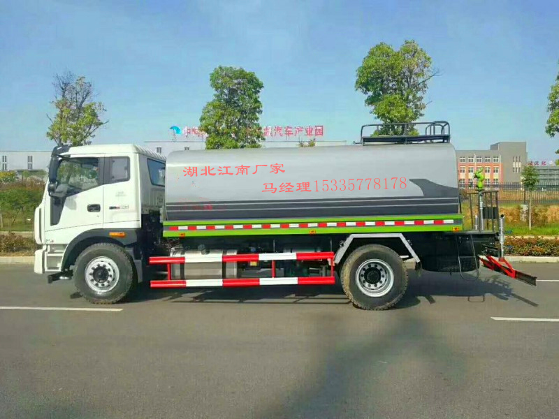 福田瑞沃15噸灑水車4.jpg