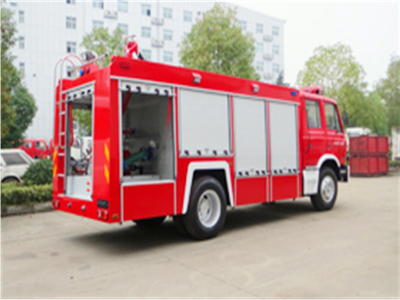 東風5噸泡沫消防車5.jpg