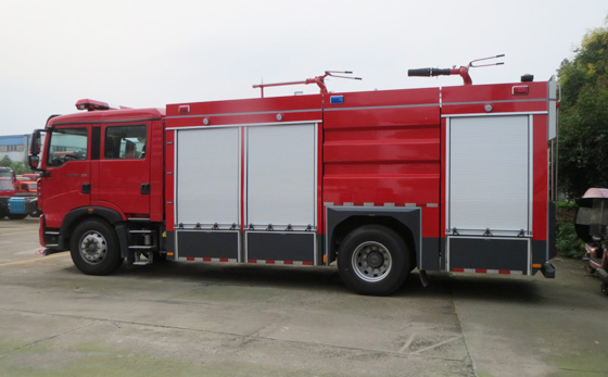 湖北江南8噸泡沫干粉聯(lián)用消防車簡介 湖北江南8噸泡沫干粉聯(lián)用消防車簡介