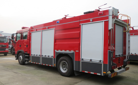 湖北江南8噸泡沫干粉聯(lián)用消防車簡介 湖北江南8噸泡沫干粉聯(lián)用消防車簡介