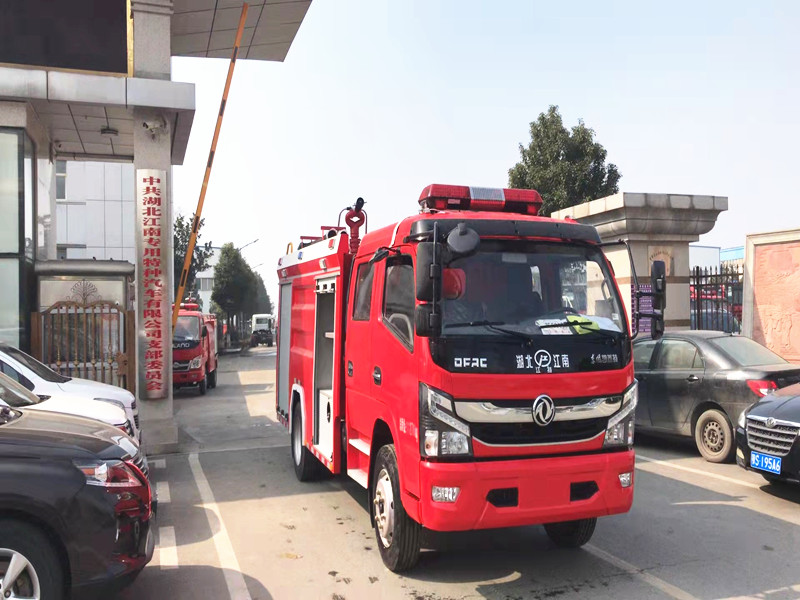 全新國六5.5噸東風凱普特消防車已往廣州